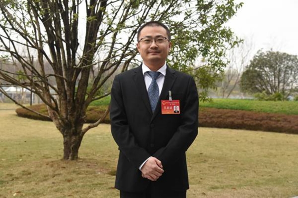 侯龍代表。受訪者供圖