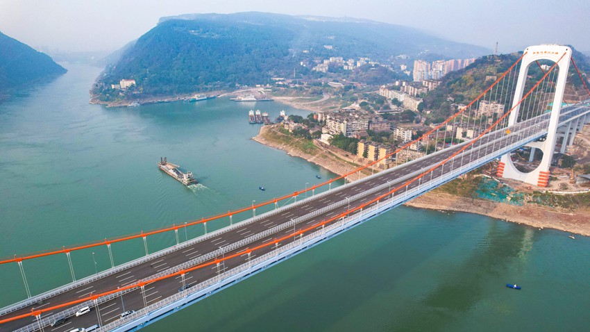 重慶郭家沱長(zhǎng)江大橋。鄒樂攝