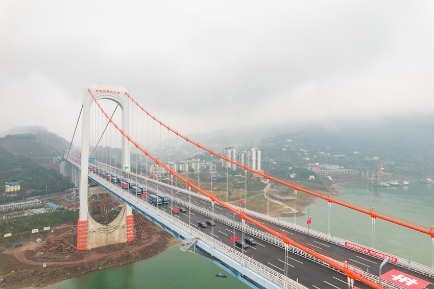 重慶郭家沱長(zhǎng)江大橋。鄒樂(lè)攝