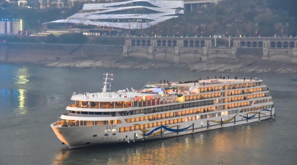 “長江叁號”游輪。重慶長航供圖