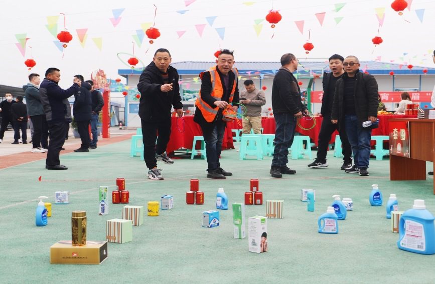 投圈活動(dòng)。重慶城投建設(shè)公司供圖