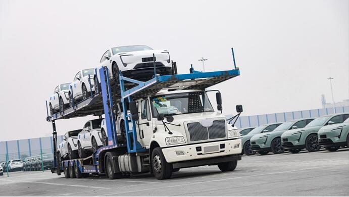 阿維塔11交付量突破2000輛。阿維塔科技供圖