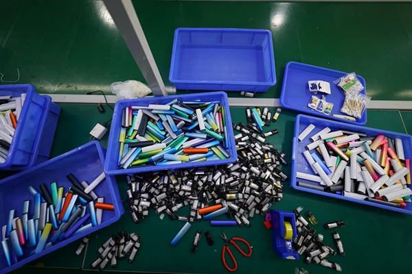 煙具半成品。江津區(qū)公安局供圖