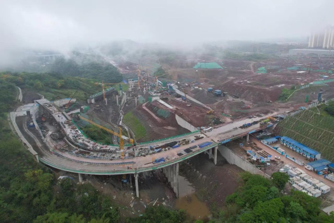 重慶快速路六縱線南延段施工現(xiàn)場。項(xiàng)目部供圖