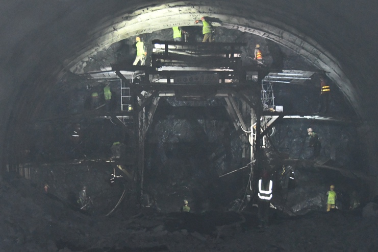 巫鎮(zhèn)高速巫溪隧道施工現(xiàn)場。中鐵建重慶投資集團(tuán)供圖