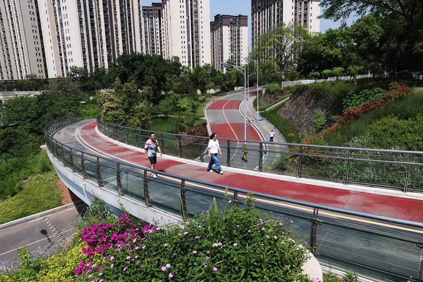 大渡口區(qū)重鋼崖線山城步道。楊敏攝