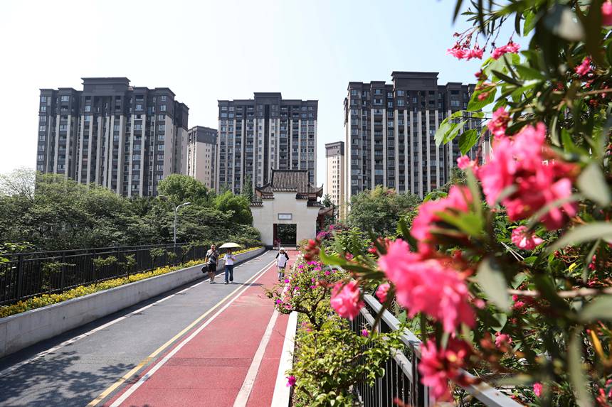 大渡口區(qū)重鋼崖線山城步道。楊敏攝