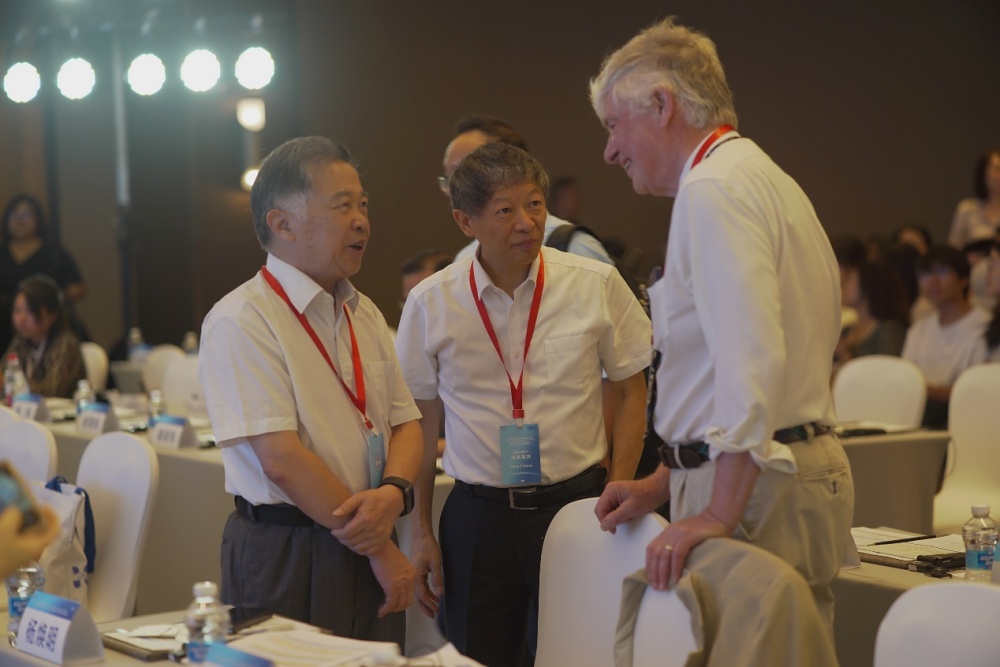 論壇期間，中外專家現(xiàn)場(chǎng)交流。主辦方供圖