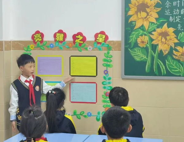 中盛小學班級一角。萬盛經(jīng)開區(qū)教育局供圖