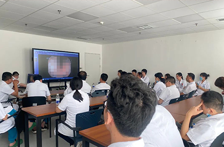 消化中心開展MDT聯(lián)合會診。重慶西區(qū)醫(yī)院供圖