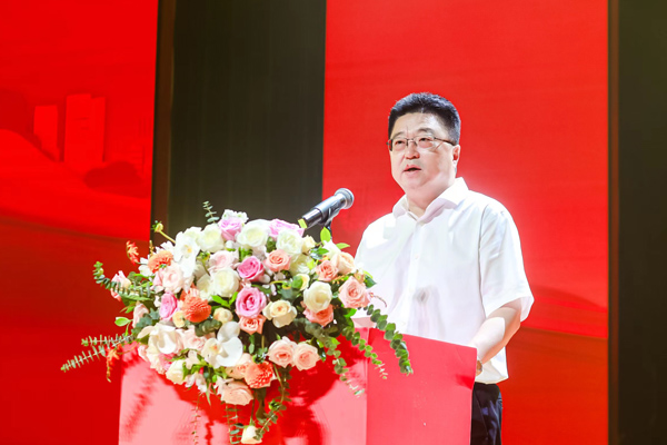 江北區(qū)委書(shū)記滕宏偉講話。江北區(qū)教委供圖