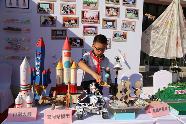 “搞一點(diǎn)科創(chuàng)”階段性成果展示。唐文蕤攝