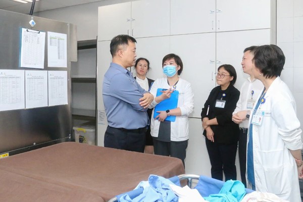 查房現(xiàn)場。重慶安琪兒婦產(chǎn)醫(yī)院供圖
