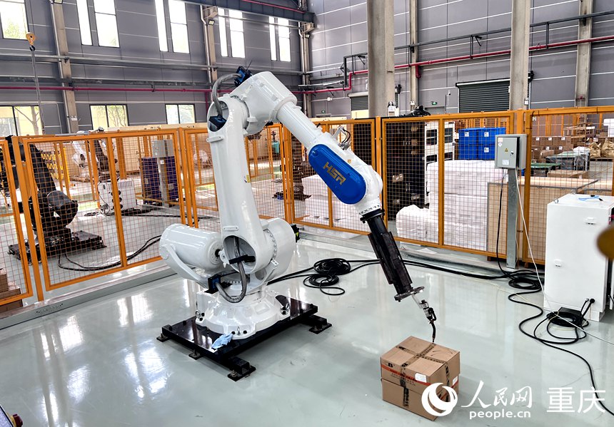 華數(shù)機器人產(chǎn)品。人民網(wǎng)記者 胡虹攝