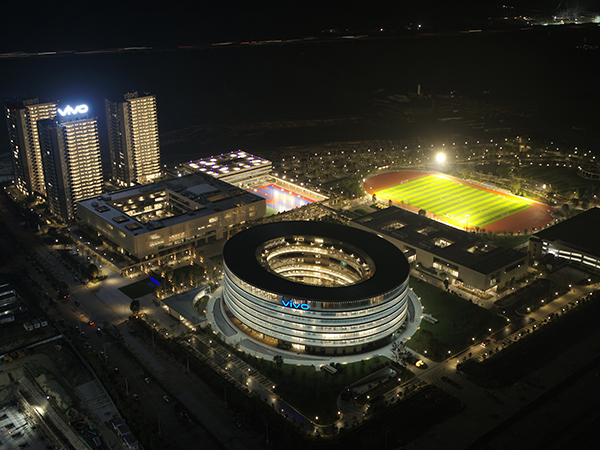 重慶建工集團(tuán)股份有限公司承建的東莞vivo研發(fā)中心項(xiàng)目。重慶市住房城鄉(xiāng)建委供圖