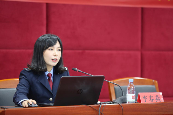 重慶市稅務(wù)局納稅服務(wù)處李春燕講解納稅信用評(píng)價(jià)相關(guān)政策。重慶市工商聯(lián)供圖