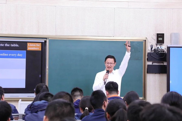 課堂觀摩。重慶市第一實(shí)驗(yàn)中學(xué)供圖