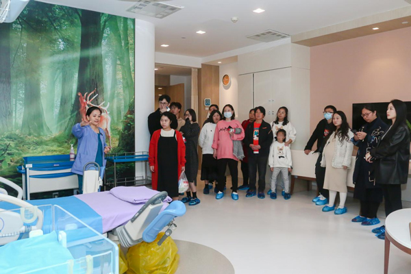活動(dòng)現(xiàn)場(chǎng)。重慶安琪兒婦產(chǎn)醫(yī)院供圖