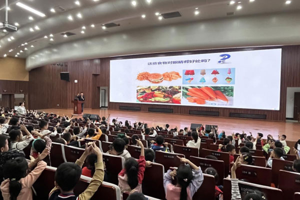 互動交流。璧山區(qū)衛(wèi)生健康委供圖