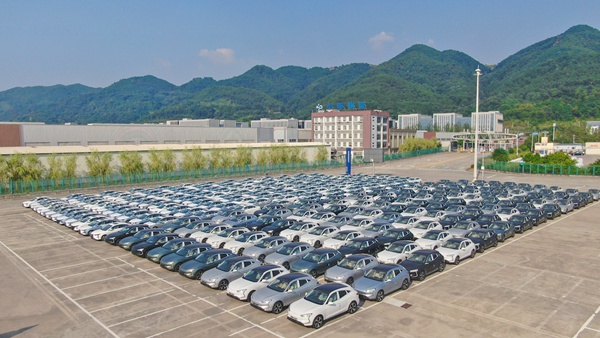 汽車整車口岸。郭晉攝