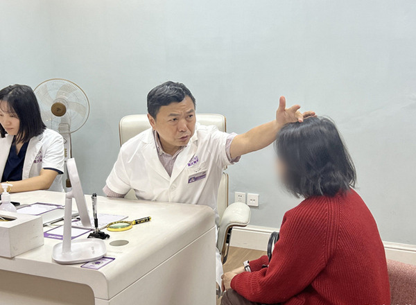 看診中。重慶美萊整形美容醫(yī)院供圖