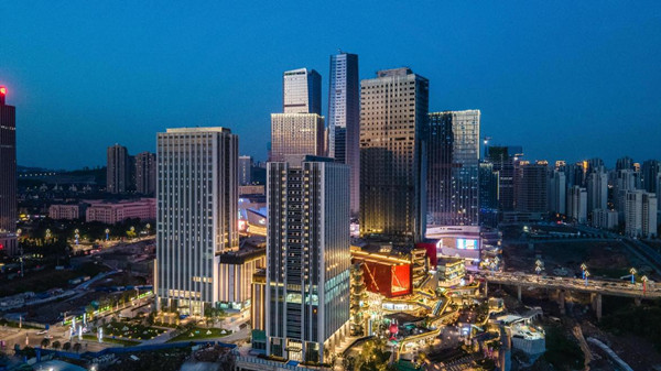 中央公園商圈。天璽壹號供圖