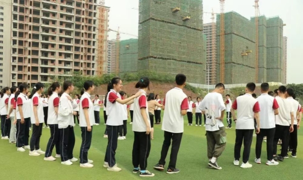 永川區(qū)鳳凰湖中學(xué)開展心理健康體驗(yàn)。永川區(qū)教委供圖