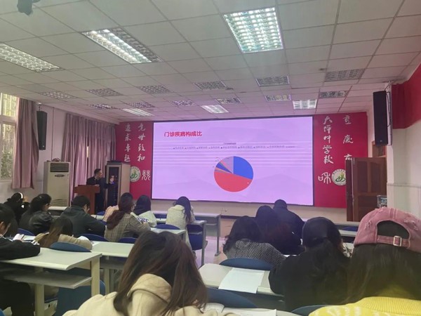 講座現(xiàn)場。重慶小米熊兒童醫(yī)院供圖