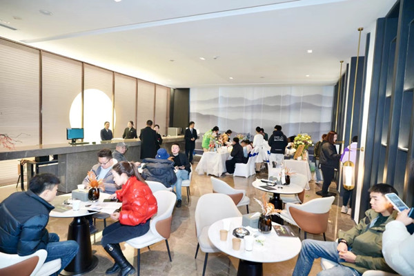 活動(dòng)現(xiàn)場圖。頂峰集團(tuán)供圖