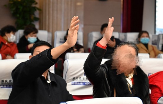 現(xiàn)場互動提問環(huán)節(jié)。重慶愛爾眼科醫(yī)院總院供圖