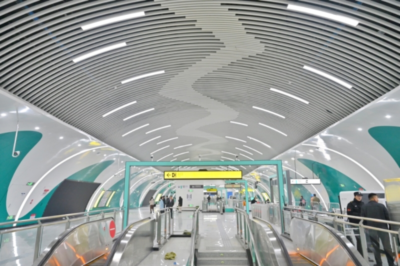 重慶軌道交通18號線四川美術學院站。鄒樂攝