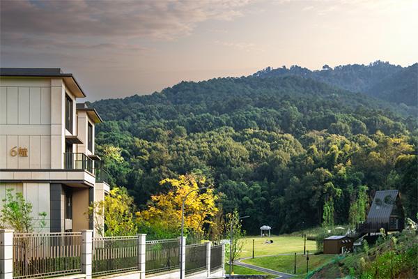 保利麓谷林語實(shí)景圖。保利重慶供圖