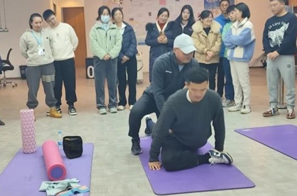 實操課培訓中。重慶道格骨科醫(yī)院供圖