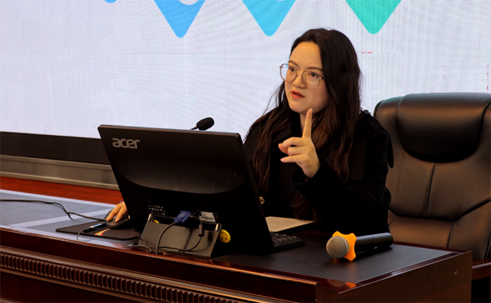 石定芳博士作主題分享。北京體育大學(xué)供圖