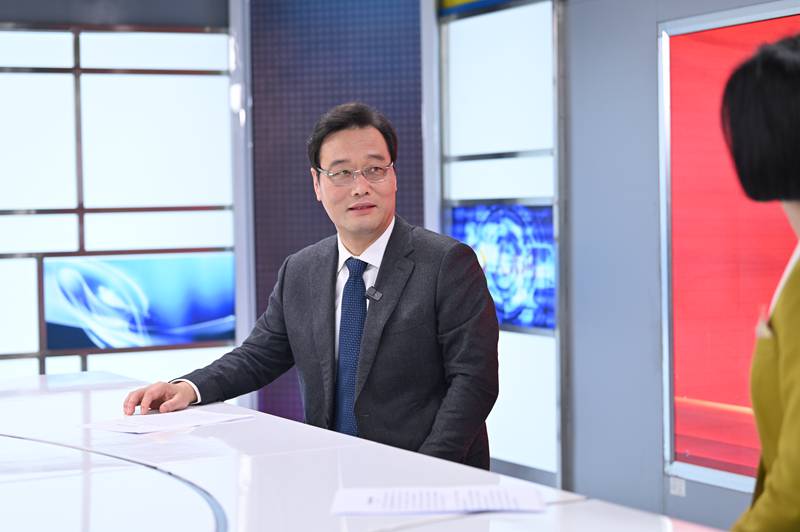 重慶市人大代表、石柱縣委書記張華做客人民網(wǎng)重慶頻道、重慶發(fā)布“新時(shí)代 新征程 新重慶——2024重慶兩會(huì)會(huì)客廳”系列訪談。鄒樂(lè)攝