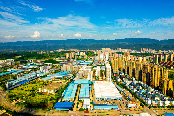 墊江高新區(qū)生機(jī)盎然的景象。龔長(zhǎng)浩攝