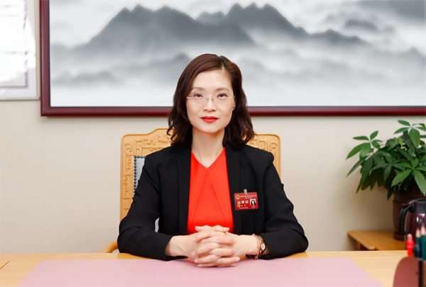 重慶市人大代表，中國農(nóng)業(yè)銀行重慶市分行黨委書記、行長朱曄。受訪者供圖