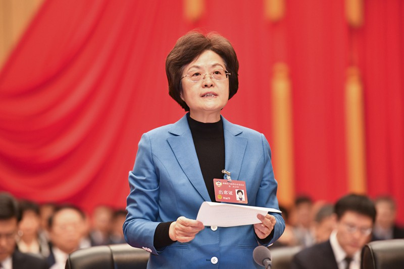 1月23日下午，新當(dāng)選的市政協(xié)主席程麗華作主持講話。記者 謝智強(qiáng) 攝/視覺重慶