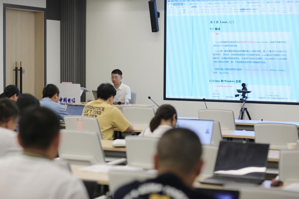 目前，數(shù)字技術(shù)工程師培育項(xiàng)目正在滾動(dòng)開班。重慶市人力資源開發(fā)服務(wù)中心供圖