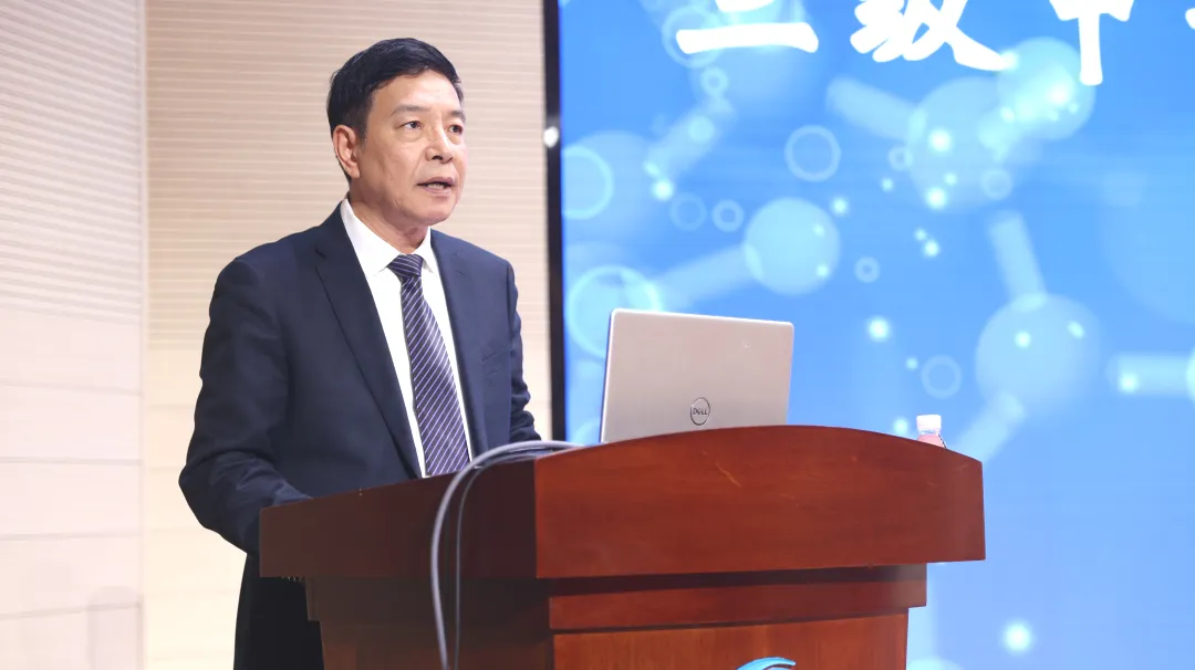 王強(qiáng)做動(dòng)員講話。重慶西區(qū)醫(yī)院供圖