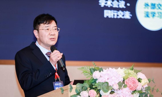 趙敏進(jìn)行主題分享。愛爾眼科重慶特區(qū)供圖