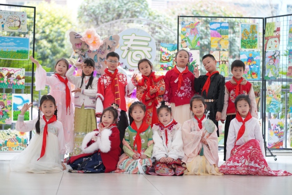 學(xué)校舉辦的“春天節(jié)”特色課程。金山學(xué)校供圖