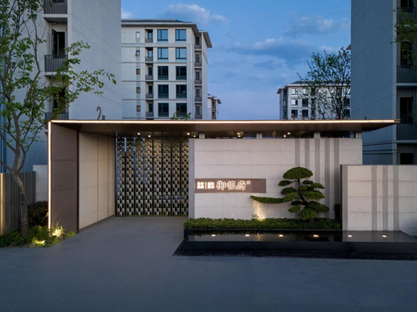 瓏月臺實(shí)景圖。華宇兩江御臨府供圖