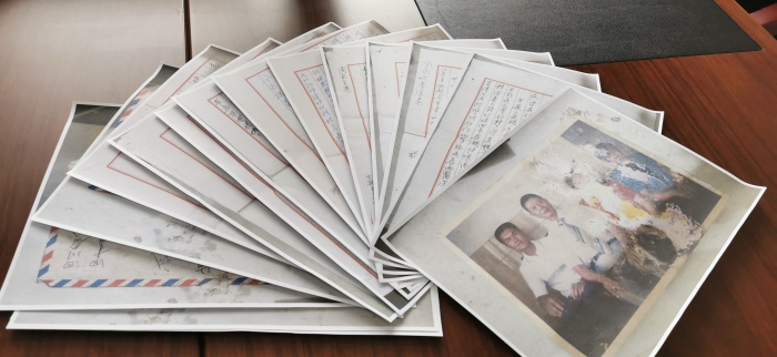 上世紀(jì)八十年代，唐友儀與老家親人來往的書信。重慶合川區(qū)公安分局供圖