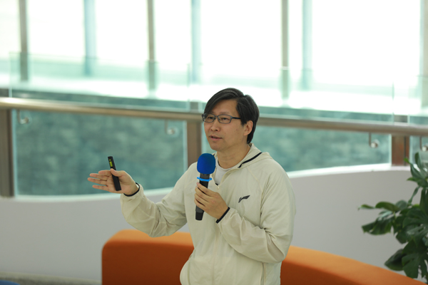 李元勝作主題分享。西南大學附屬中學供圖