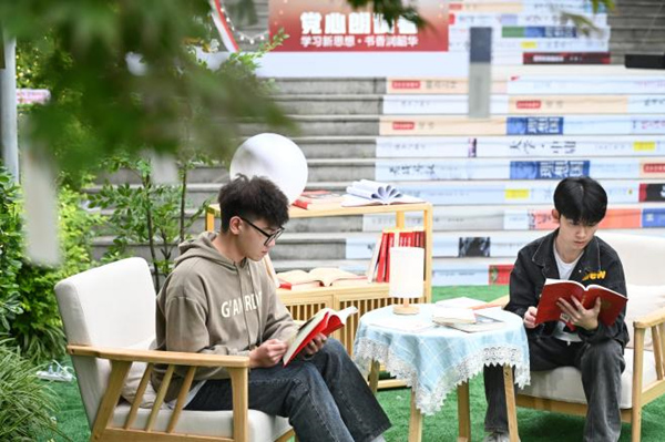 閱讀一角。重慶工貿(mào)職業(yè)技術(shù)學(xué)院供圖