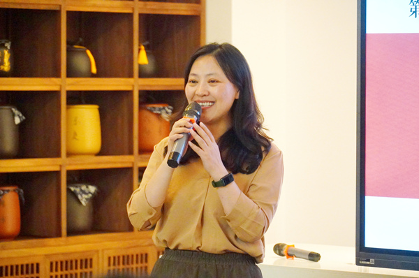 副校長衛(wèi)晉麗作分享。重慶一中供圖