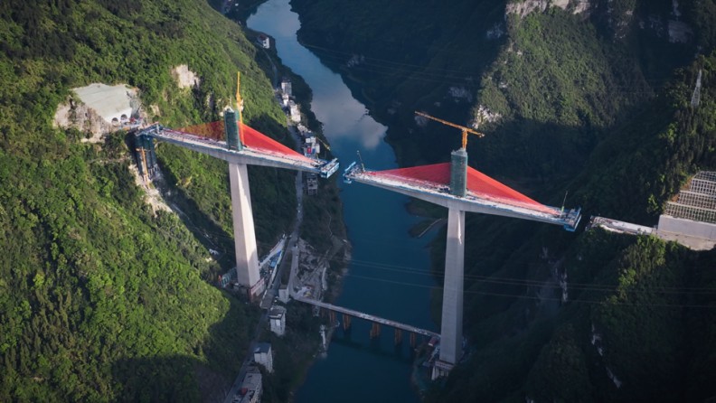 渝湘復線高速公路建設現(xiàn)場。渝湘復線高速項目部供圖