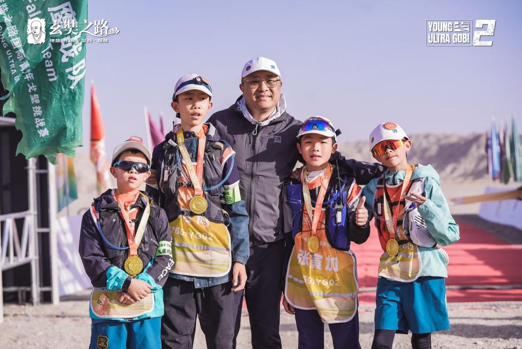 巴蜀常春藤學(xué)子在比賽中獲得金牌。學(xué)校供圖 華龍網(wǎng)發(fā)