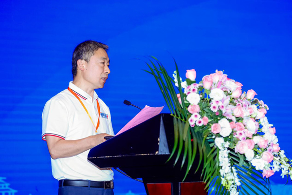 鄒瑜致辭。重慶科技大學(xué)供圖